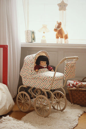 Puppenwagen Minnie Coeur Coloré von Konges Sløjd von der Seite