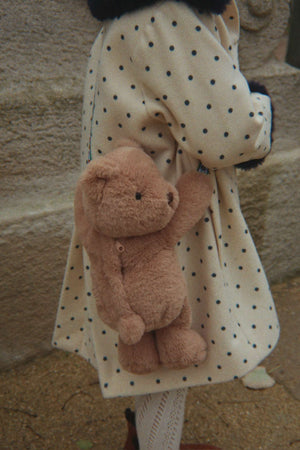 Kindertasche Teddy von Konges Sløjd getragen