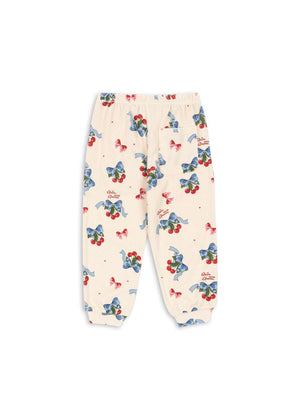 Gummibund der Itty Sweatpants Amarena von Konges Sløjd im Detail