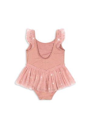 Rückseite des Amandine Badekleids Powder Pink von Konges Sløjd
