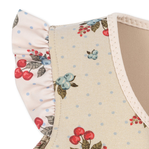 Avery Marmelatta life jacket