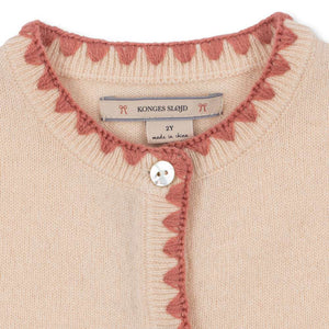 Konges Sløjd Strickjacke Collette Rosey – im Detail