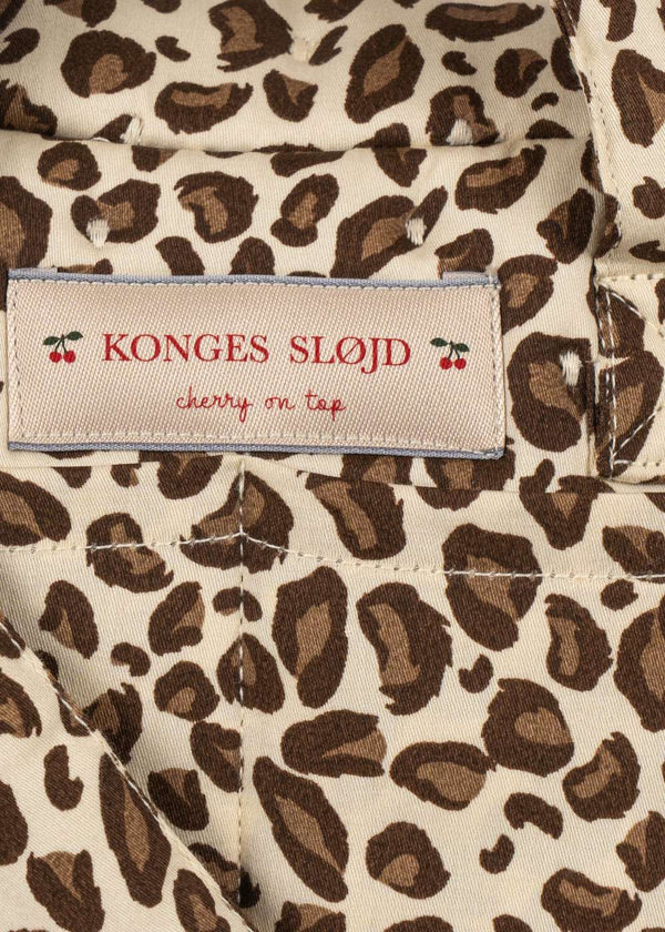 Puppen-Wickeltasche Leo von Konges Sløjd im Detail