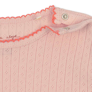 Konges Sløjd Strampler Minnie Pale Blush – Nahaufnahme