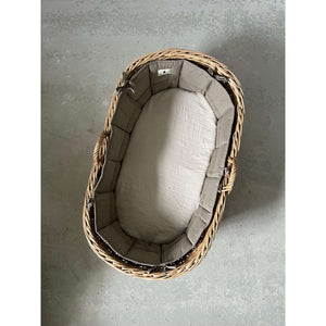 Pine Cone Bettnestchen Mushroom, Tasche und Schlaufen im Detail