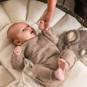 Sebra Babynest geöffnet als 75 × 110 cm grosse Spielmatte