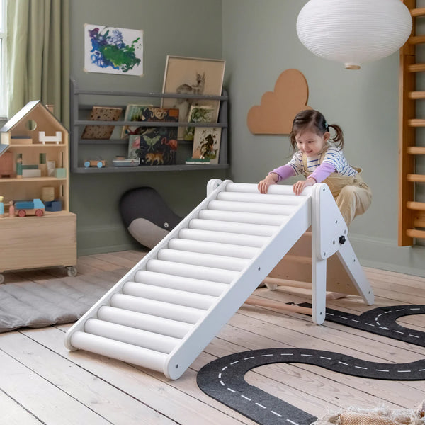 Kletterdreieck FSC von Sebra – Indoor-Klettergerüst aus Holz | Beluga Kids