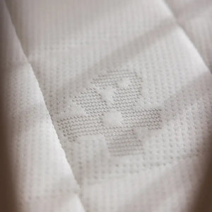 TENCEL-Bezug der Sebra x Träumeland Babymatratze im Detail