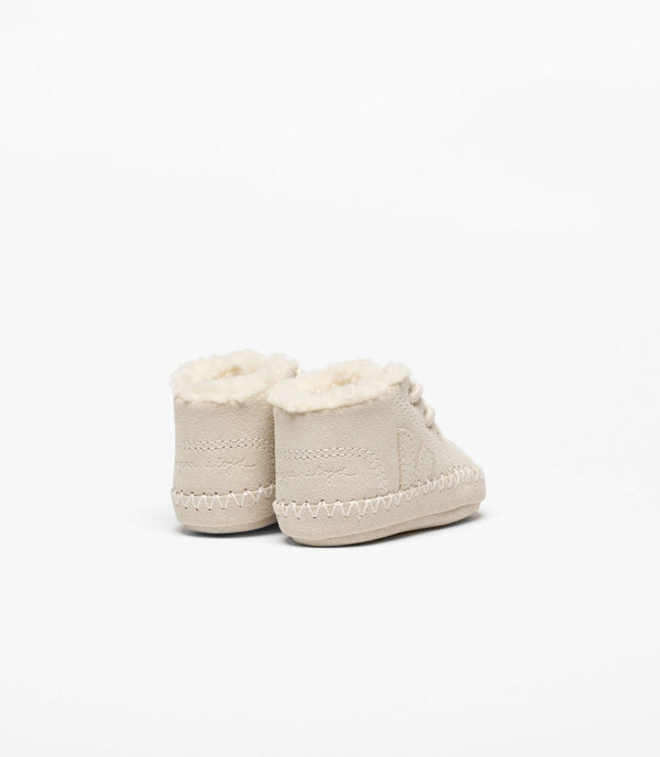 Veja x Konges Sløjd Baby Sneakers Pierre mit flexibler Wildledersohle, Rückansicht