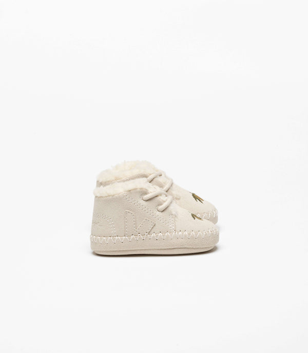 Baby Sneakers Pierre von Veja x Konges Sløjd, Seitenansicht