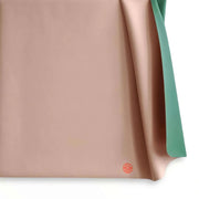 Tapis de jeu et de protection en cuir de silicone Roam Square Peach/Green