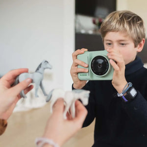 Kinder-Sofortbildkamera P2 Dino Green mit Ausdruck