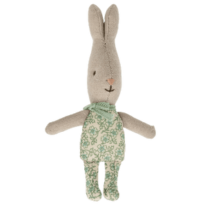 Maileg Rabbit MY Grün | Puppen, Spielkombinationen & Spielzeugfiguren | Beluga Kids