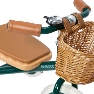Klingel und Ledergriffe am Banwood Dreirad Dark Green