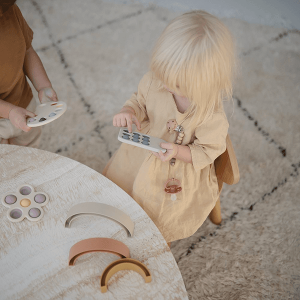 Mushie Phone Druckspielzeug Cambridge Blue | Lernspielzeug | Beluga Kids