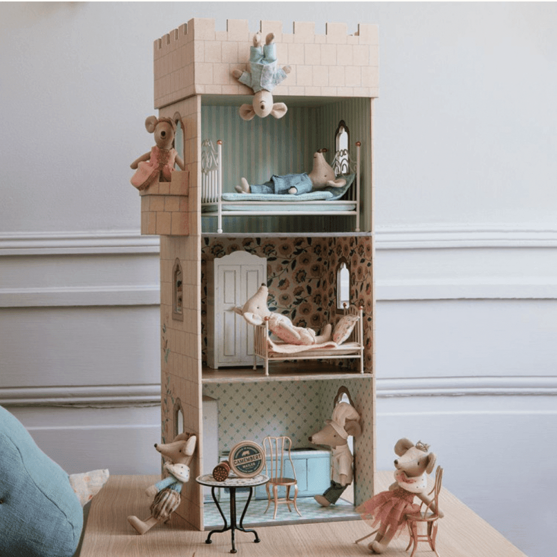Mice dollhouse sales