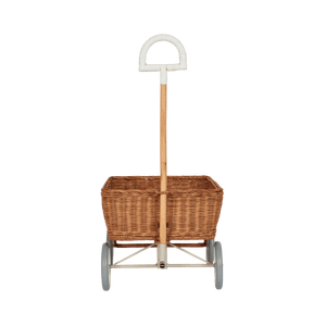 Räder und Untergestell tragen den Olli Ella Wonder Wagon durchs Zimmer