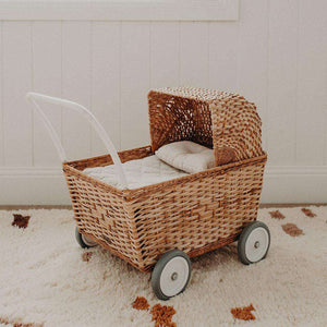 Olli Ella Rattan Strolley Natural als Trolley geschoben, für 18 Monate bis 4 Jahre