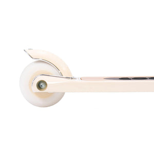 Gummigriffe am Lenker des Banwood Scooters Cream